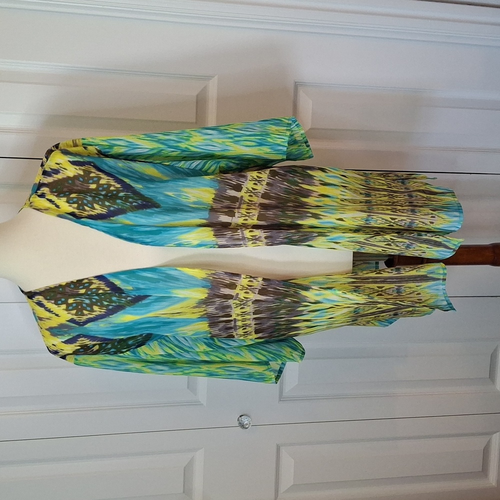 Gorgeous Kimono - Picture 3 of 8